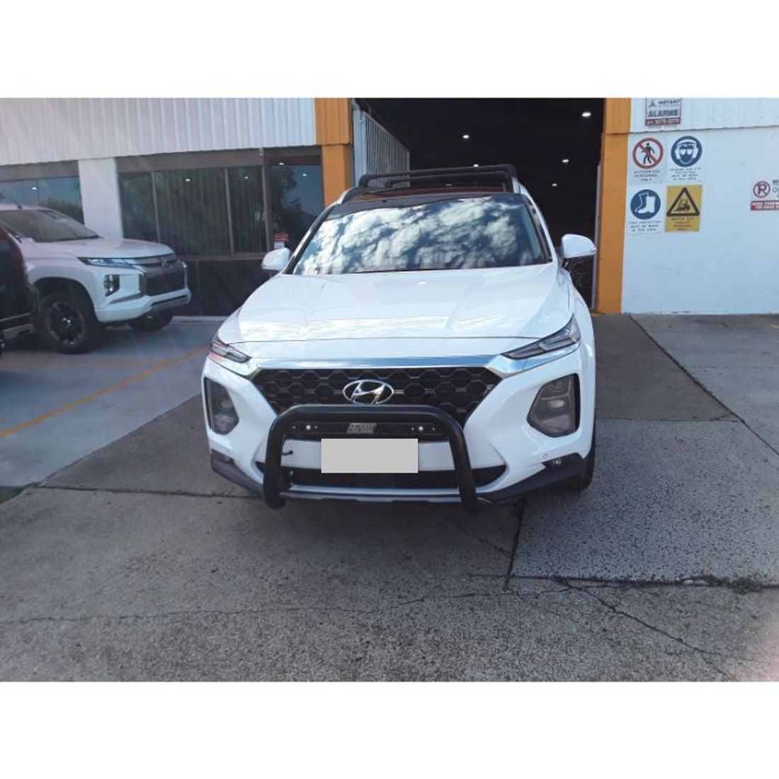 Black Nudgebar to suit 2018 Hyundai Santa Fe TM Elite