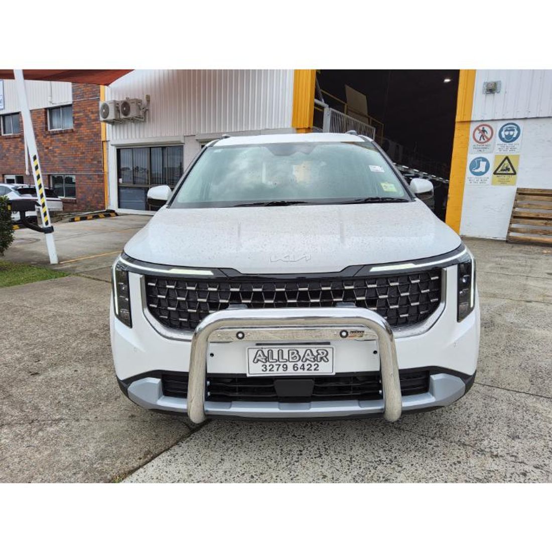 Polished Alloy Nudgebar with with 2 Light Tabs to suit 2024 Kia Carnival