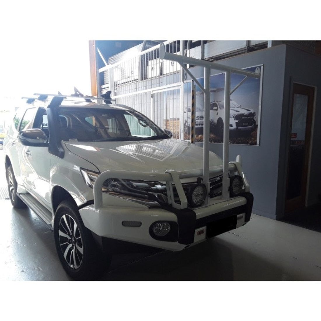 Custom Multi Fit Hrack on Pajero