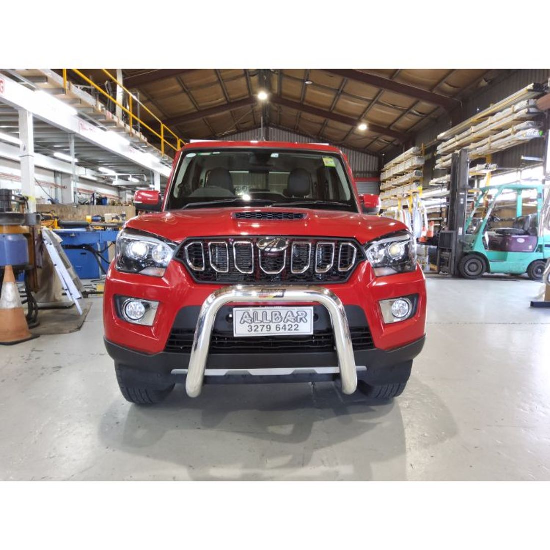 Polished Nudgebar to suit 2022 Mahindra Pik Up S6