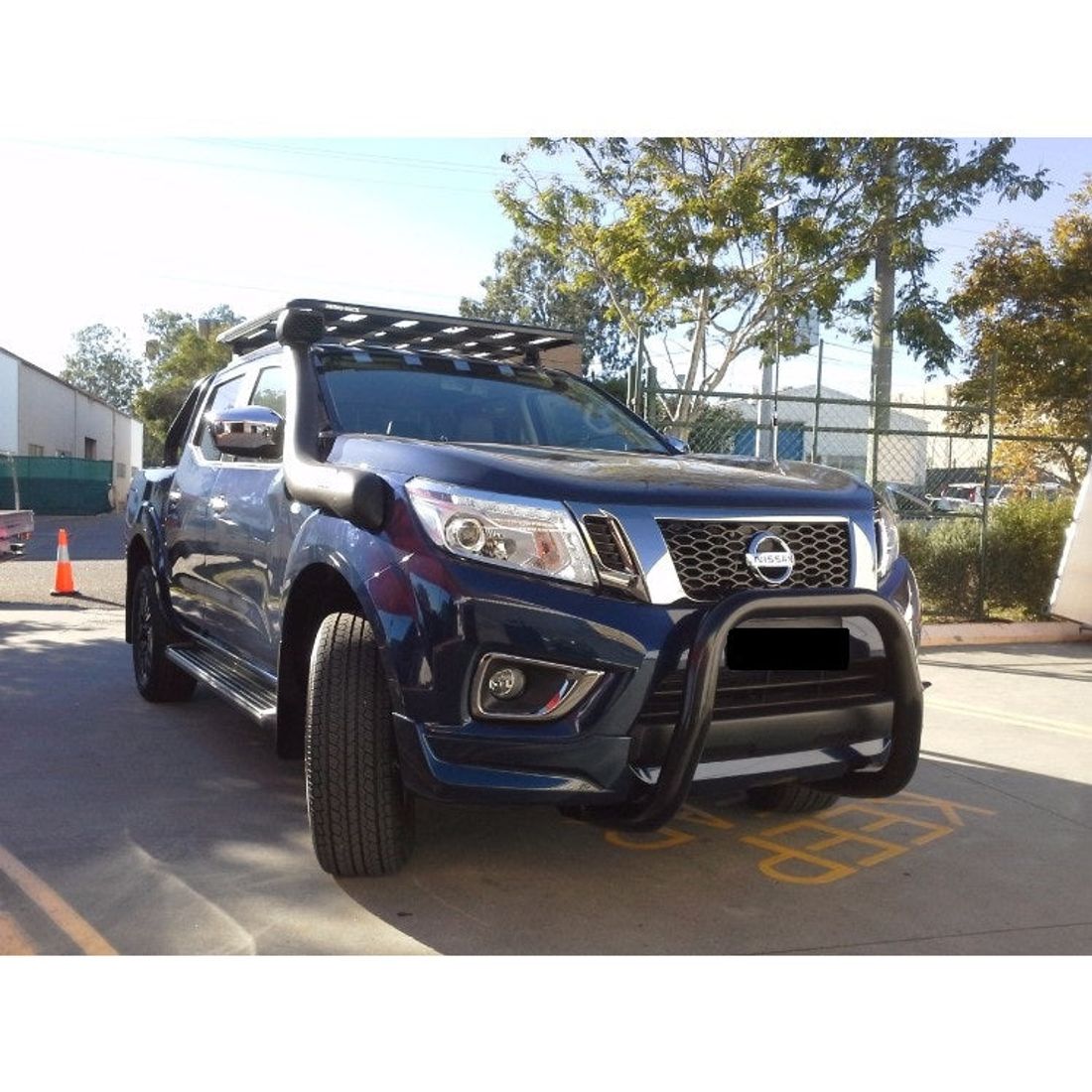 Black Nudgebar to suit Nissan NP300