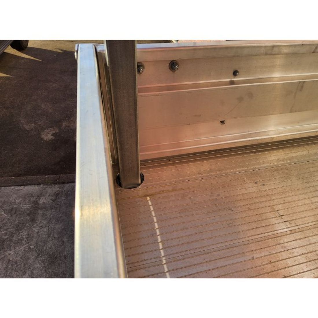 40 x 40 Square Underbody Rear Rack Cut