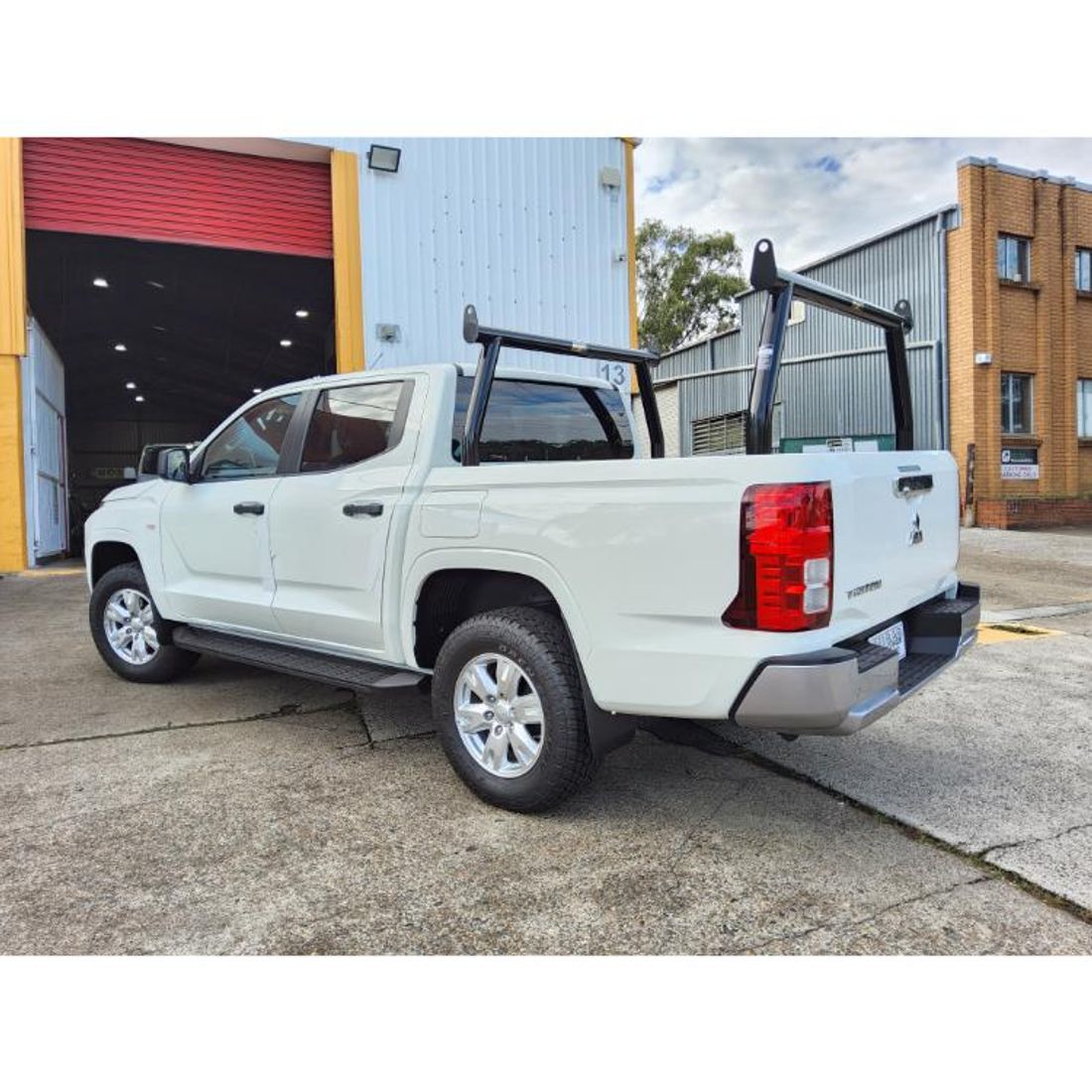Black 76mm Trade Racks to suit Mitsubishi MV Triton