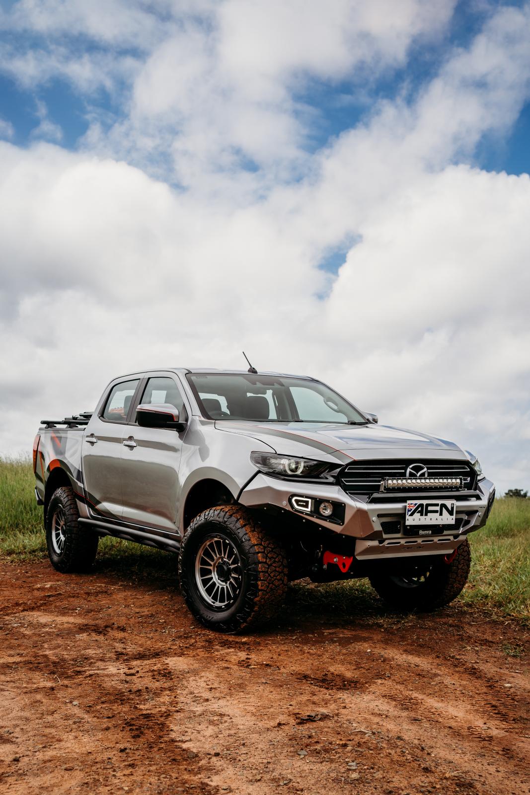 Mazda BT50 2020-2024 - LOOPLESS BAR