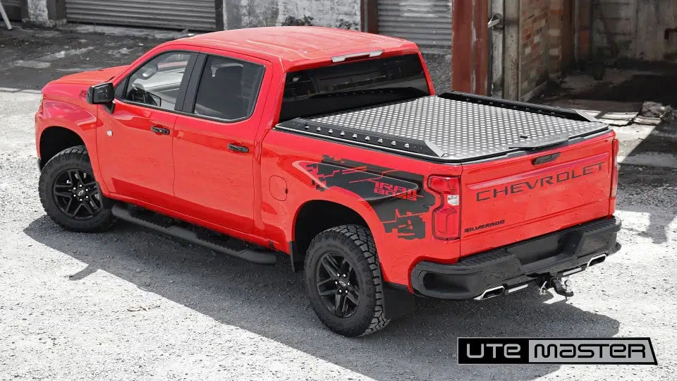 CHEVROLET SILVERADO HARD LID