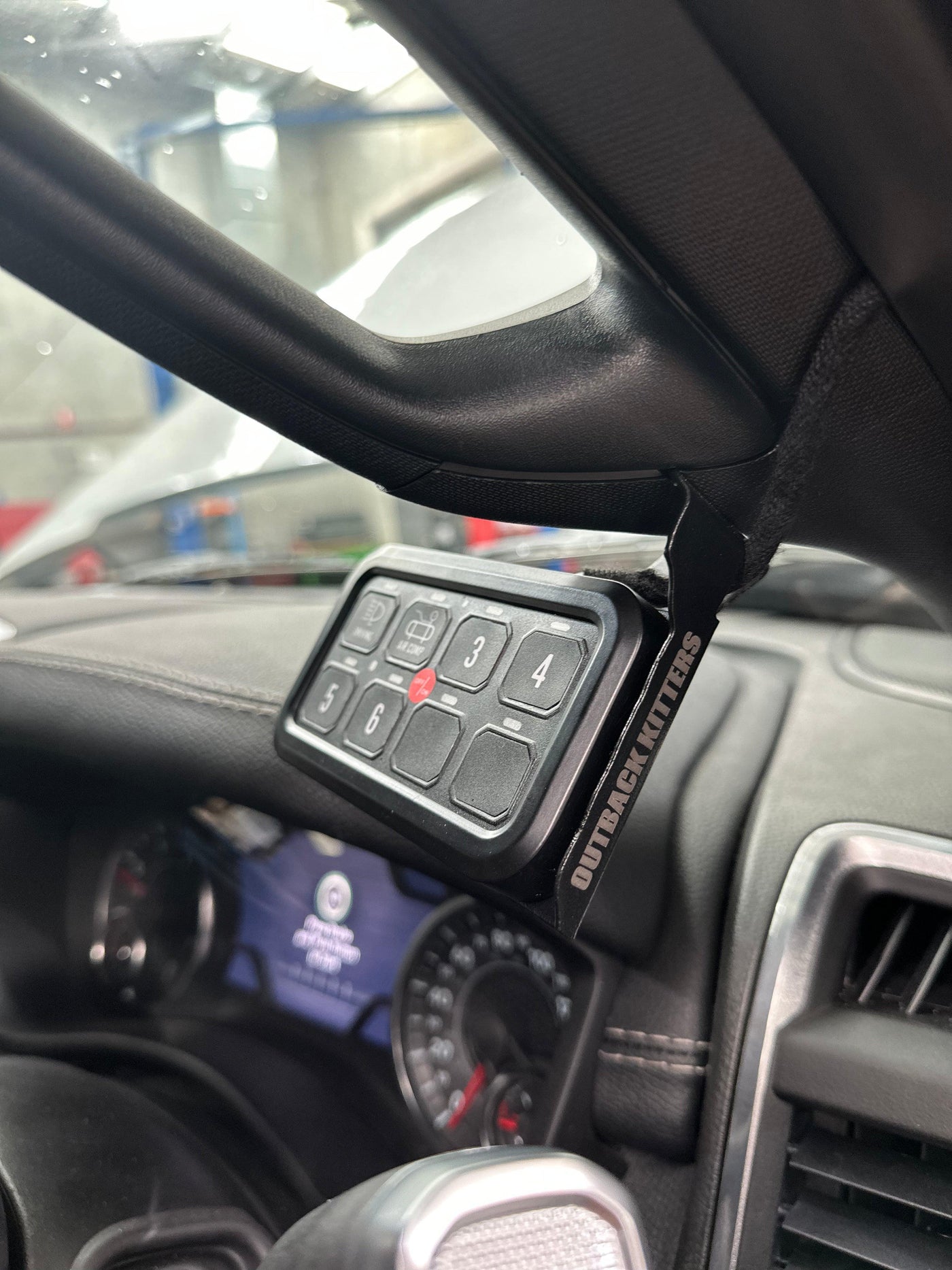 8-Way Switch Panel Mounting Bracket | RAM 2500/3500 (2019+)