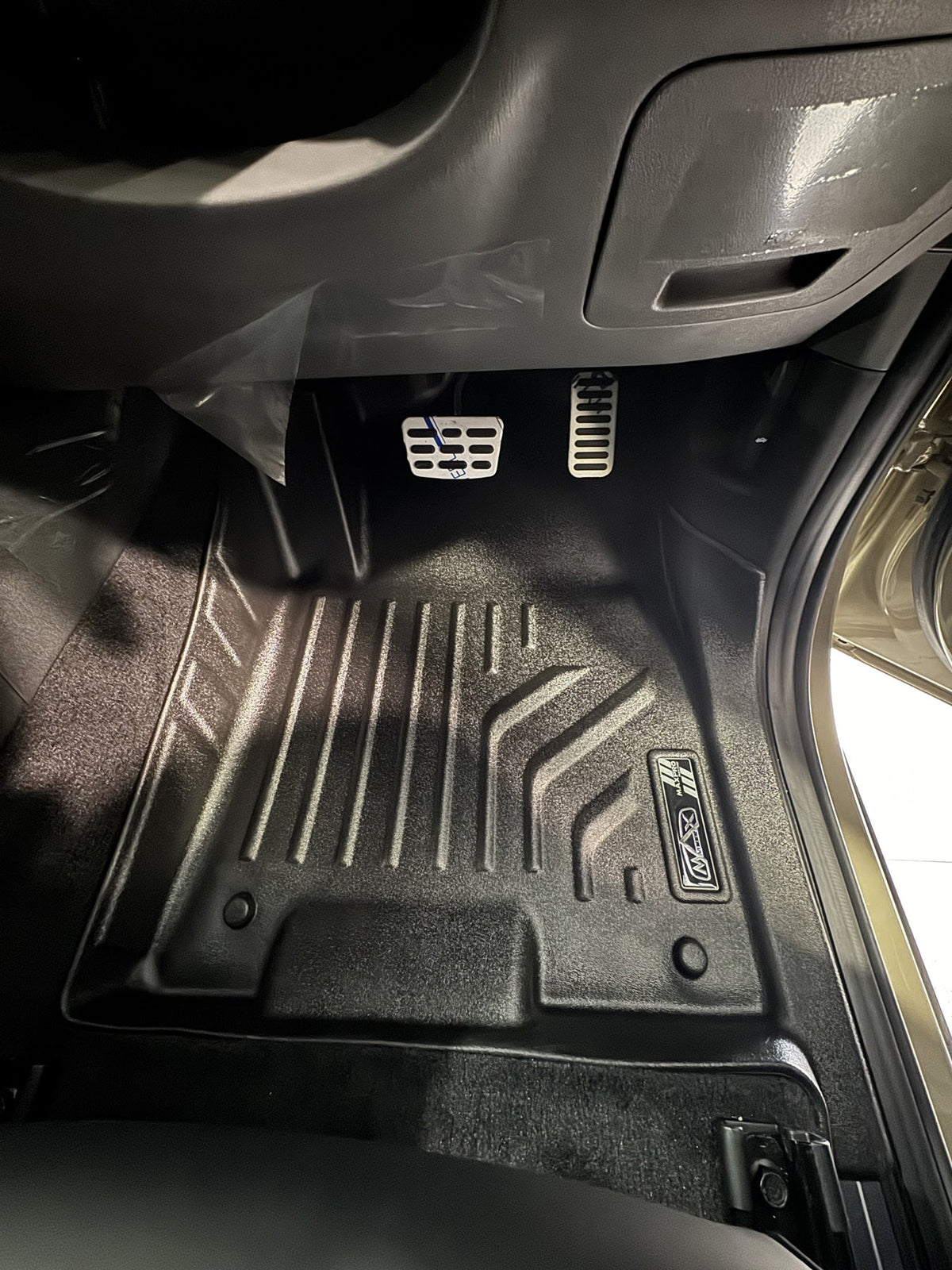 Kia Tasman 2025+ MaxPro Floor Mats
