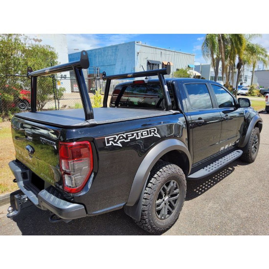 Black Trade Rack Set to suti PX Raptor