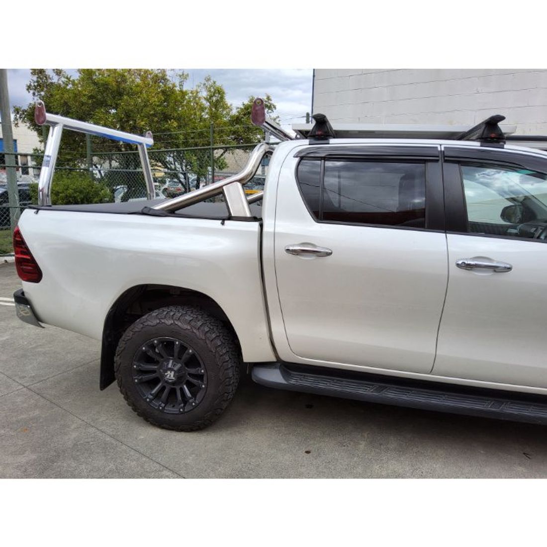 Polished Adaptor Rack Set compatible with 2022 SR5 Hilux