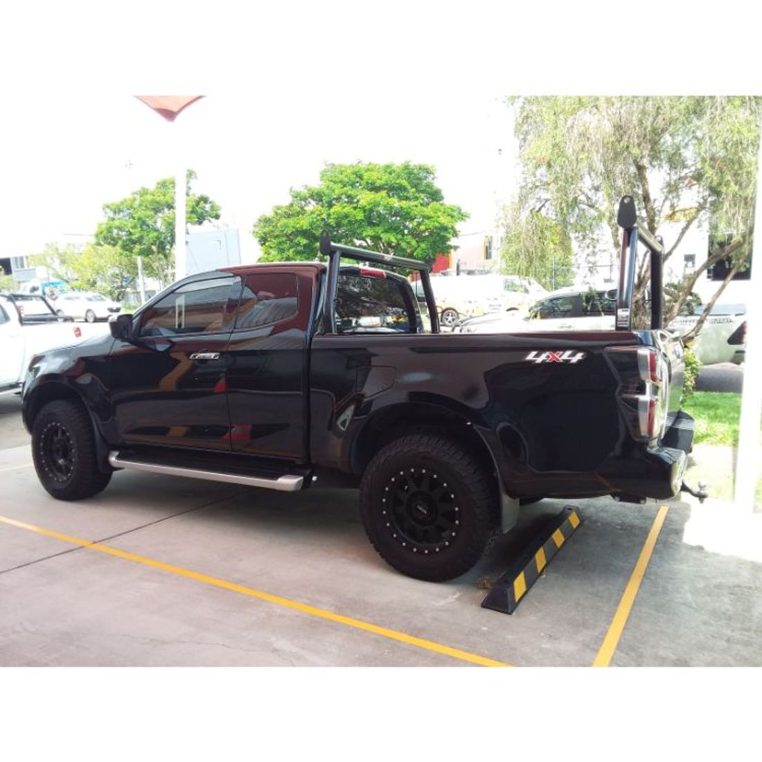 P/Coated Black 76mm Trade Racks with Welded Tie Downs to suit 2021 Isuzu DMax