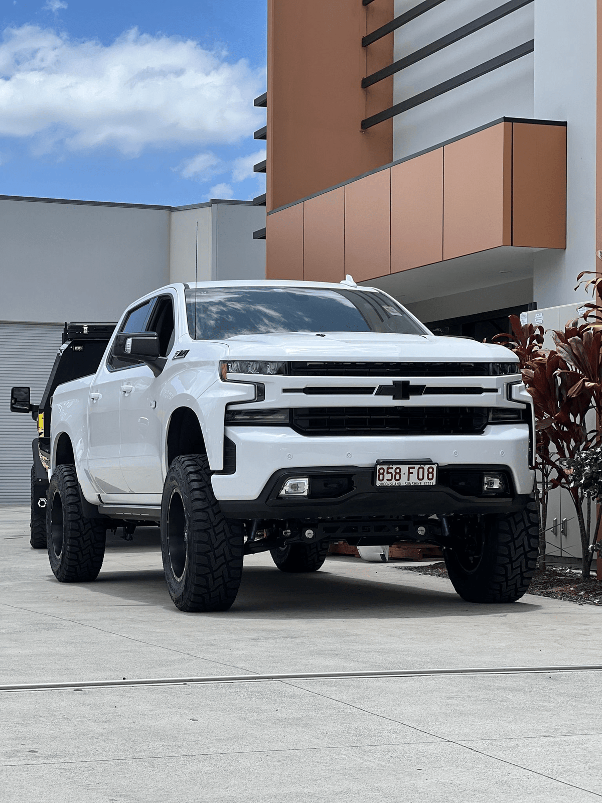 ORI Electric Steps Chevy Silverado 1500 LTZ & Trailboss 2019-2022