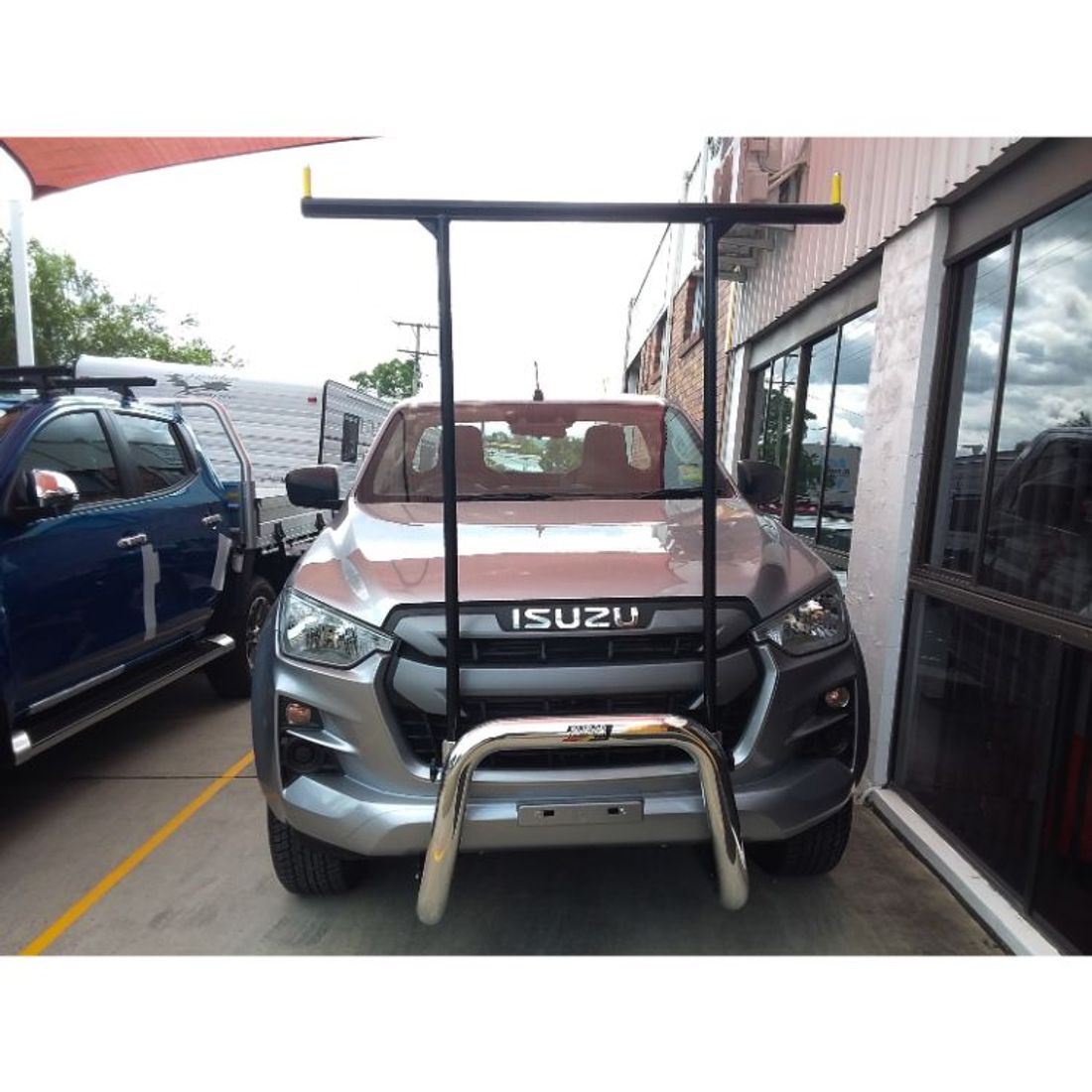 Polished Nudgebar with Black Hrack to suit 2022 Isuzu DMax compliant with front Radar