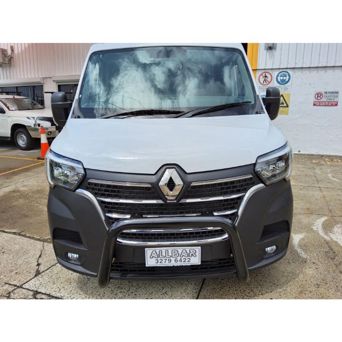 P/Coated Black 76mm Alloy Nudgebar to suit 2023 Renault Master