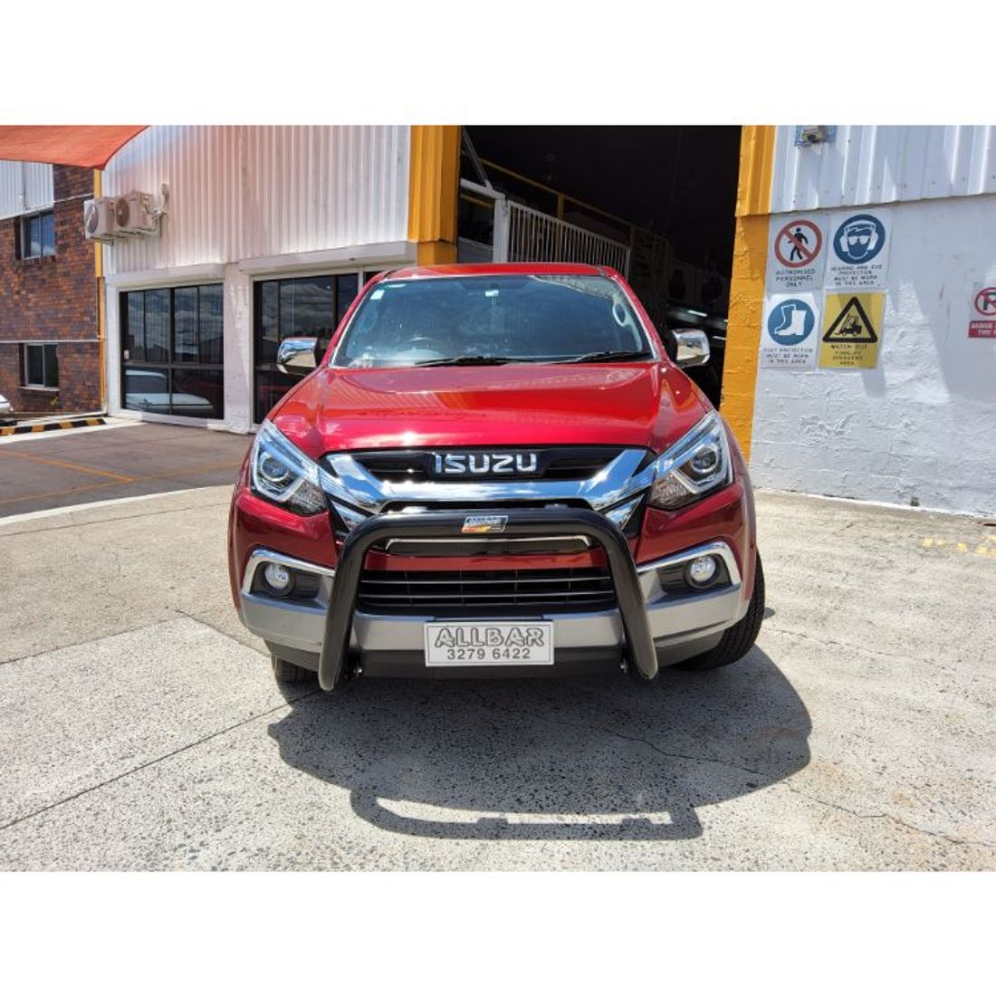 P/Coated Black Nudgebar to suit 2021 Isuzu MUX/DMax