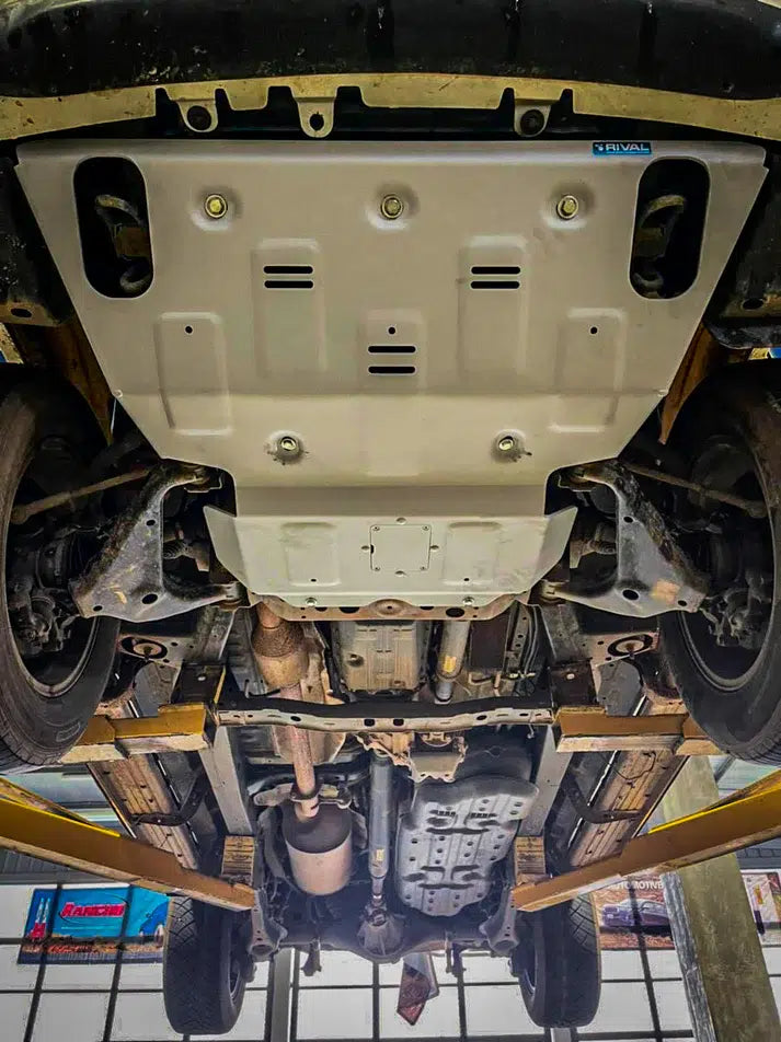 Bonnets Struts Toyota Hilux 2015-On  Fortuner 2015-On