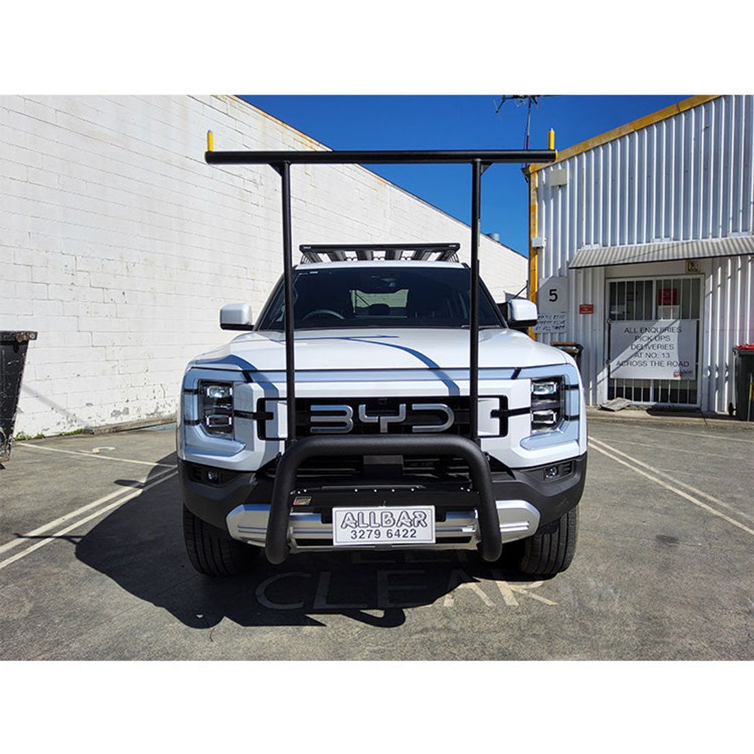 Black Alloy Nudgebar with HRack set to suit BYD Shark