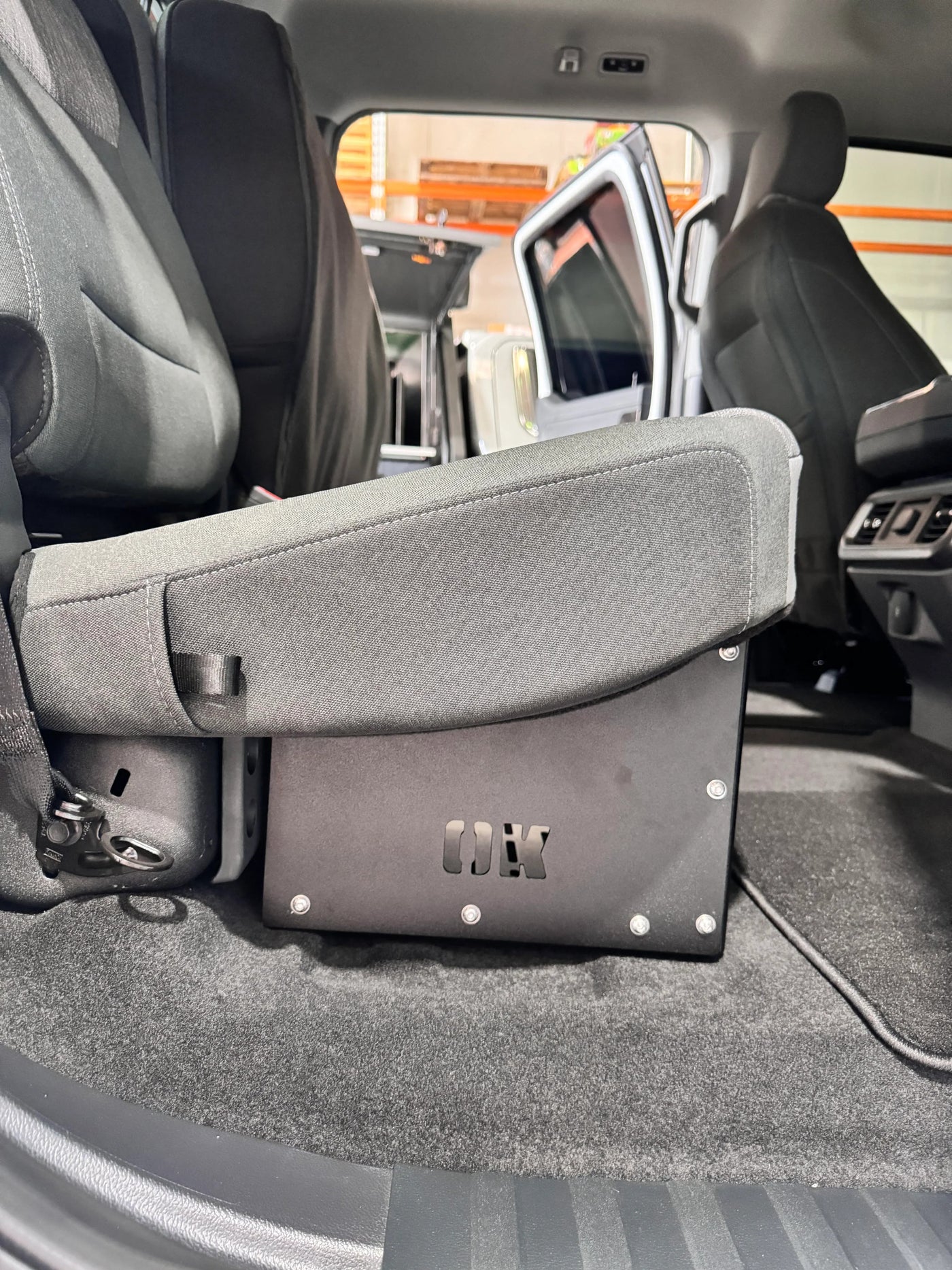 2020+ Chev Silverado 1500/2500 Under Seat Battery Box
