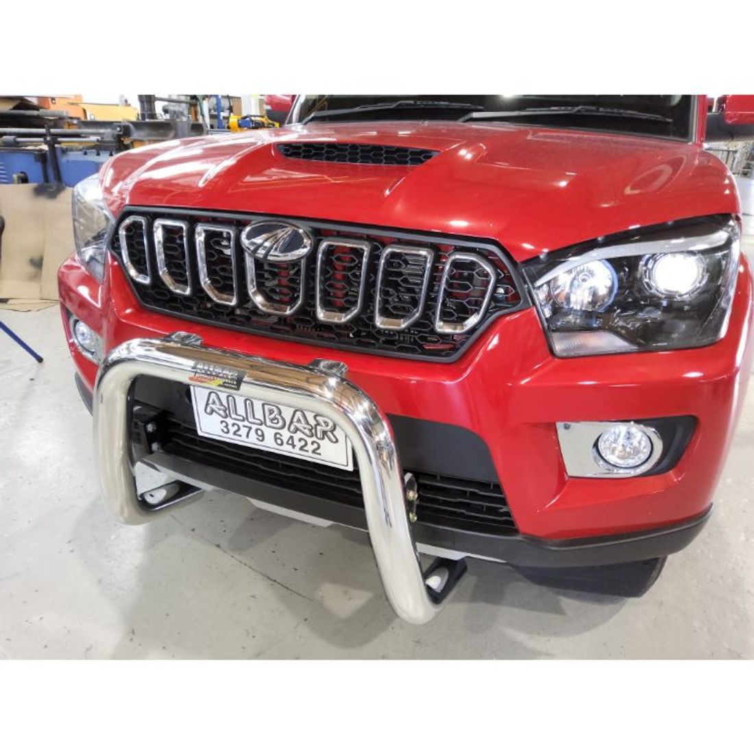 Polished Nudgebar to suit 2022 Mahindra Pik Up S6