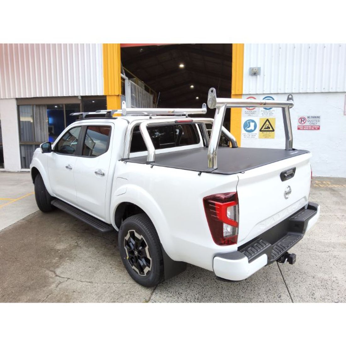 76mm Polished Adaptor Rack Set to suit 2022 Nissan Navara