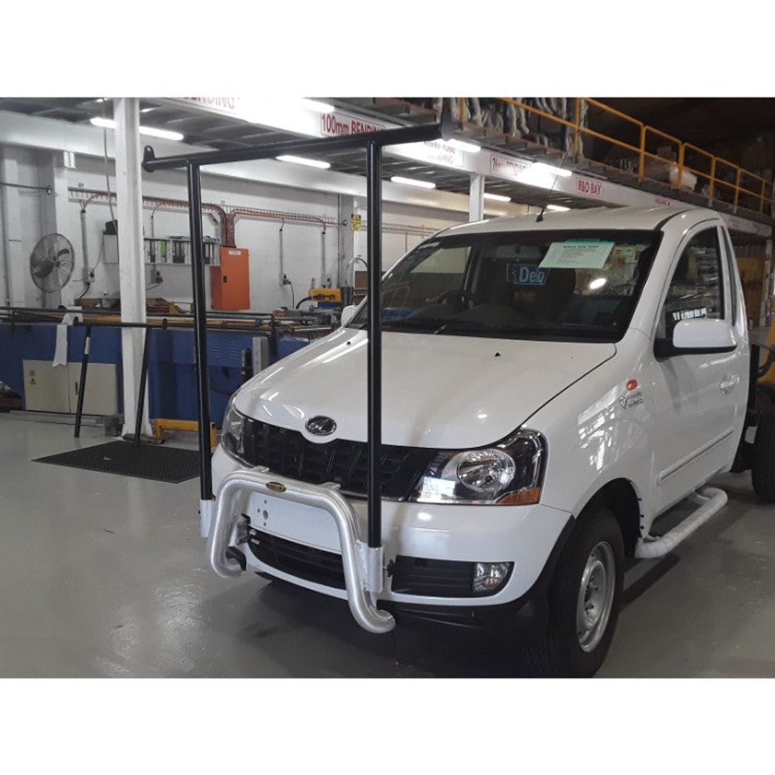Nudgebar & Hrack Set to suit Mahindra Genio