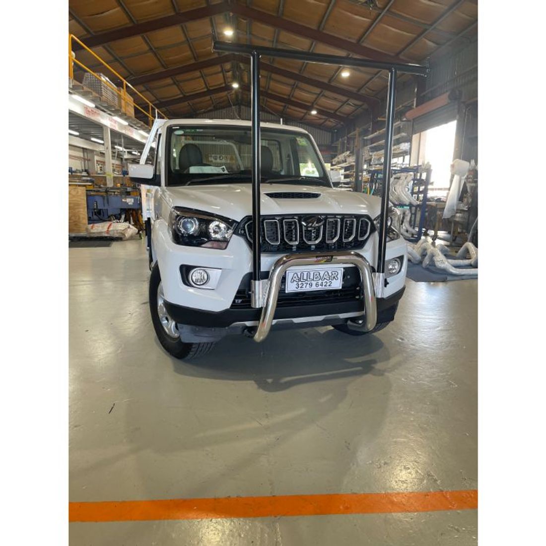 Nudgebar & Hrack Set to suit 2020 Mahindra Pik Up