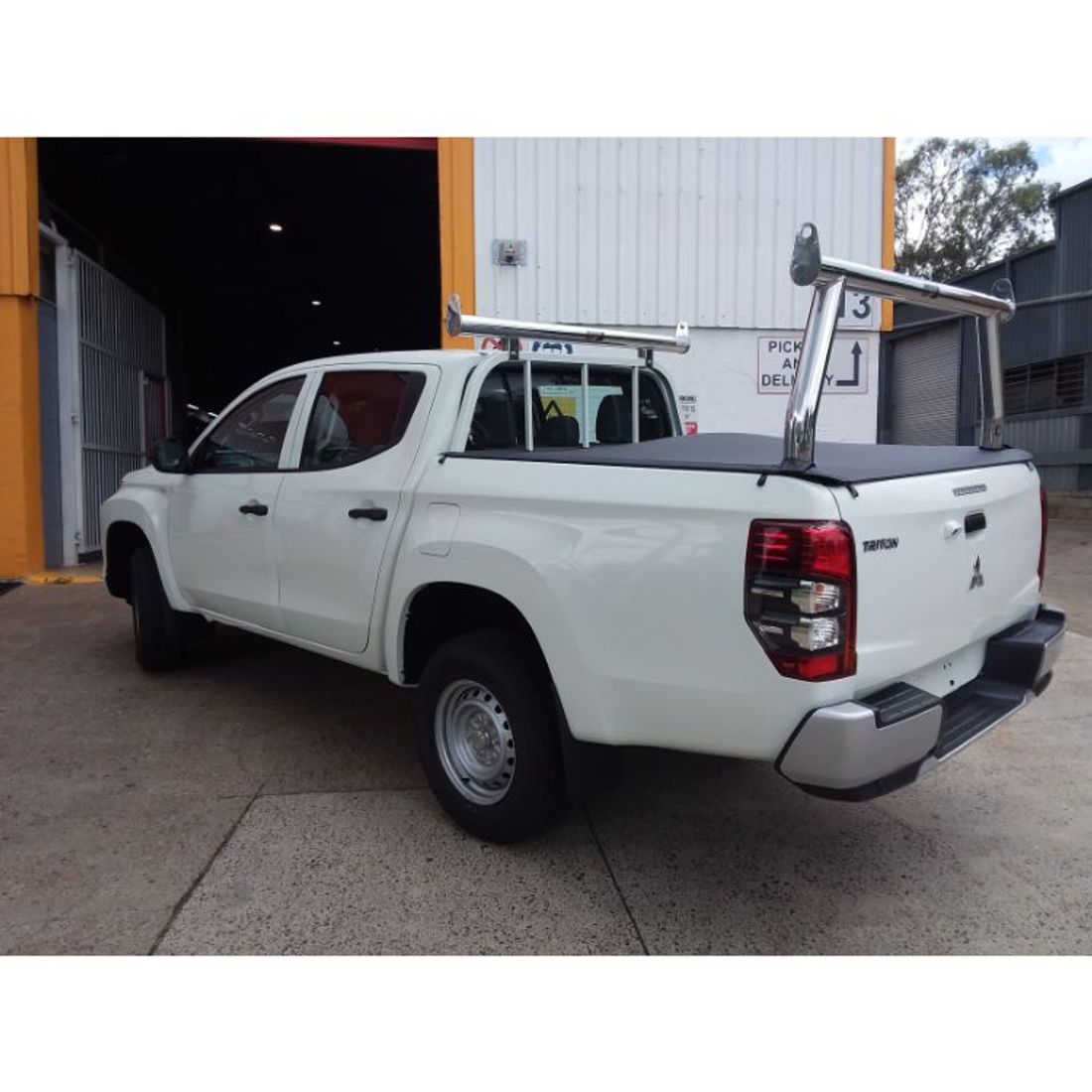 Adaptor on Factory Steel Headboard with Rear Trade Rack to suit Mitsubishi MRTriton