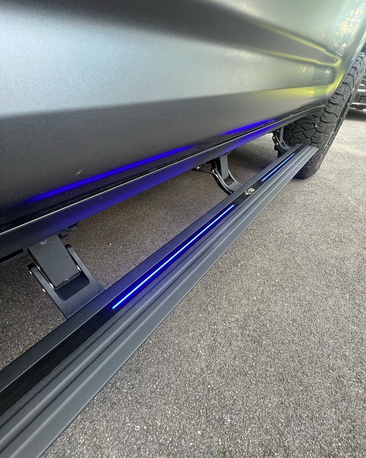 ORI - Toyota Landcruiser LC300 Electric Steps