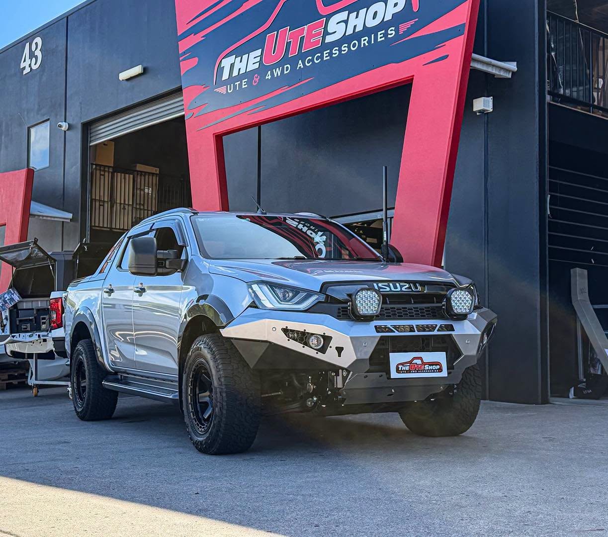 Ford Custom 4WD Builds